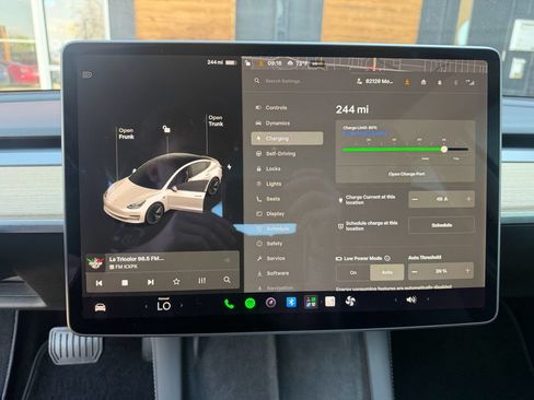 Used 2021 Tesla Model 3 Long Range AWD/4WD image 40