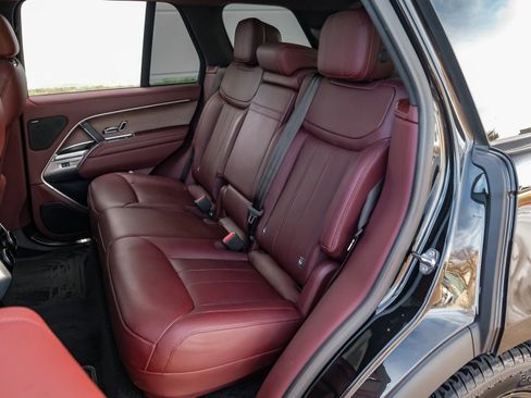 Used 2024 Land Rover Range Rover SE image 87