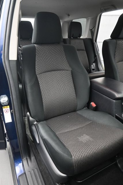Used 2018 Toyota 4Runner TRD Off-Road AWD/4WD image 14