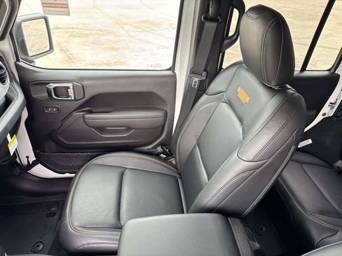 New 2025 Jeep Wrangler Sport S image 31