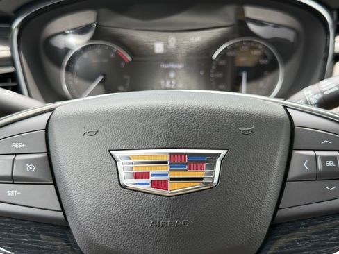 Certified 2025 Cadillac XT5 Premium Luxury w/ LPO, Floor Liner Package AWD/4WD image 28