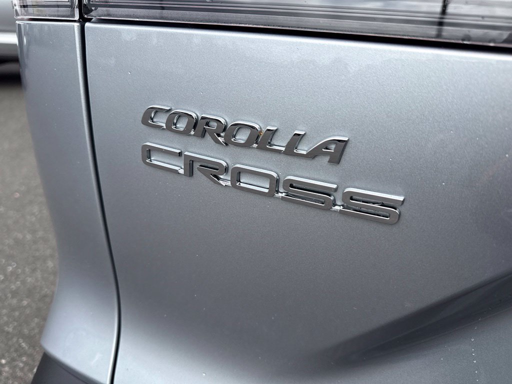 New 2026 Toyota Corolla Cross LE w/ Moonroof Package AWD/4WD image 8