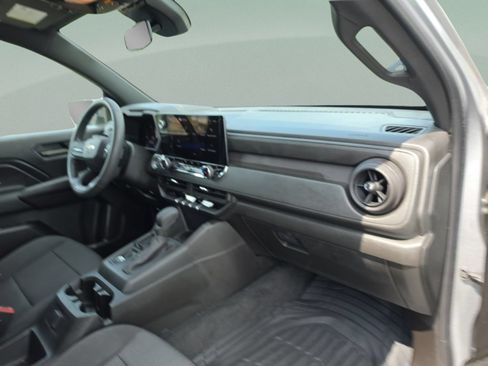 Used 2023 Chevrolet Colorado W/T RWD image 27