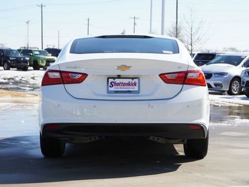 Used 2024 Chevrolet Malibu LT image 8