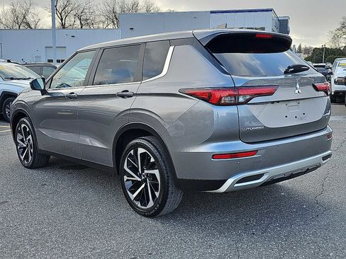 Used 2024 Mitsubishi Outlander SE image 4