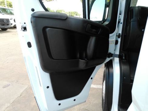 Used 2025 RAM ProMaster 3500 w/ Convenience Group FWD image 17