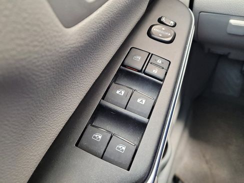 Used 2017 Toyota Camry LE FWD image 27