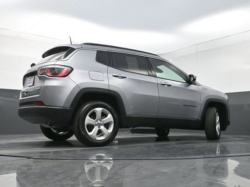Used 2018 Jeep Compass Latitude w/ Safe & Security Group image 28