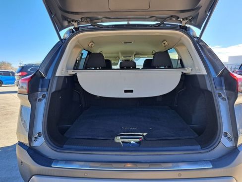 Used 2023 Nissan Rogue S image 25