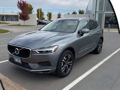 Used 2020 Volvo XC60 T5 Momentum w/ Protection Package Premier