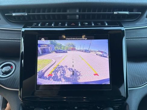 Used 2024 Jeep Grand Cherokee Altitude RWD image 28