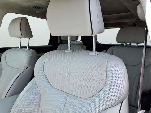 Certified 2024 Hyundai Palisade Calligraphy FWD image 16