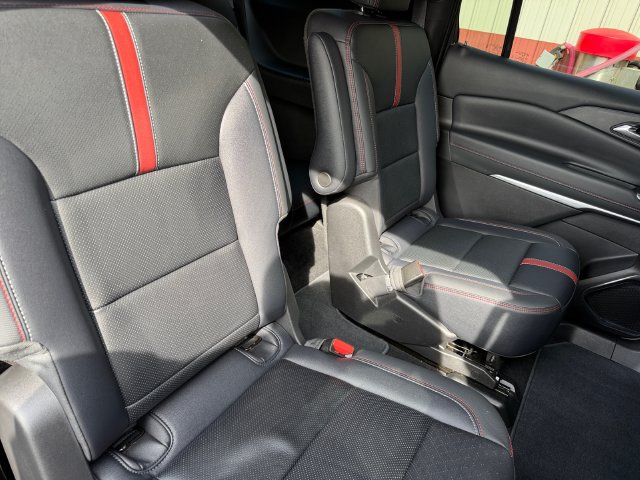 Certified 2026 Chevrolet Traverse RS AWD/4WD image 22