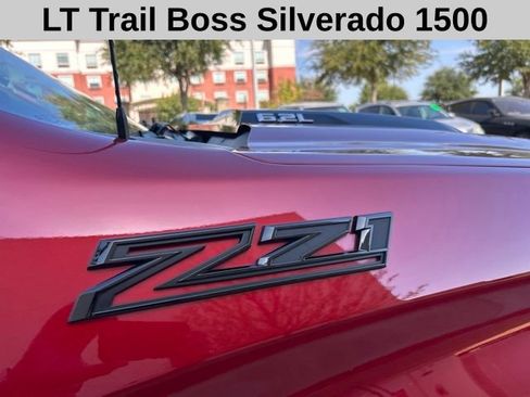Used 2024 Chevrolet Silverado 1500 LT Trail Boss w/ Convenience Package II AWD/4WD image 3