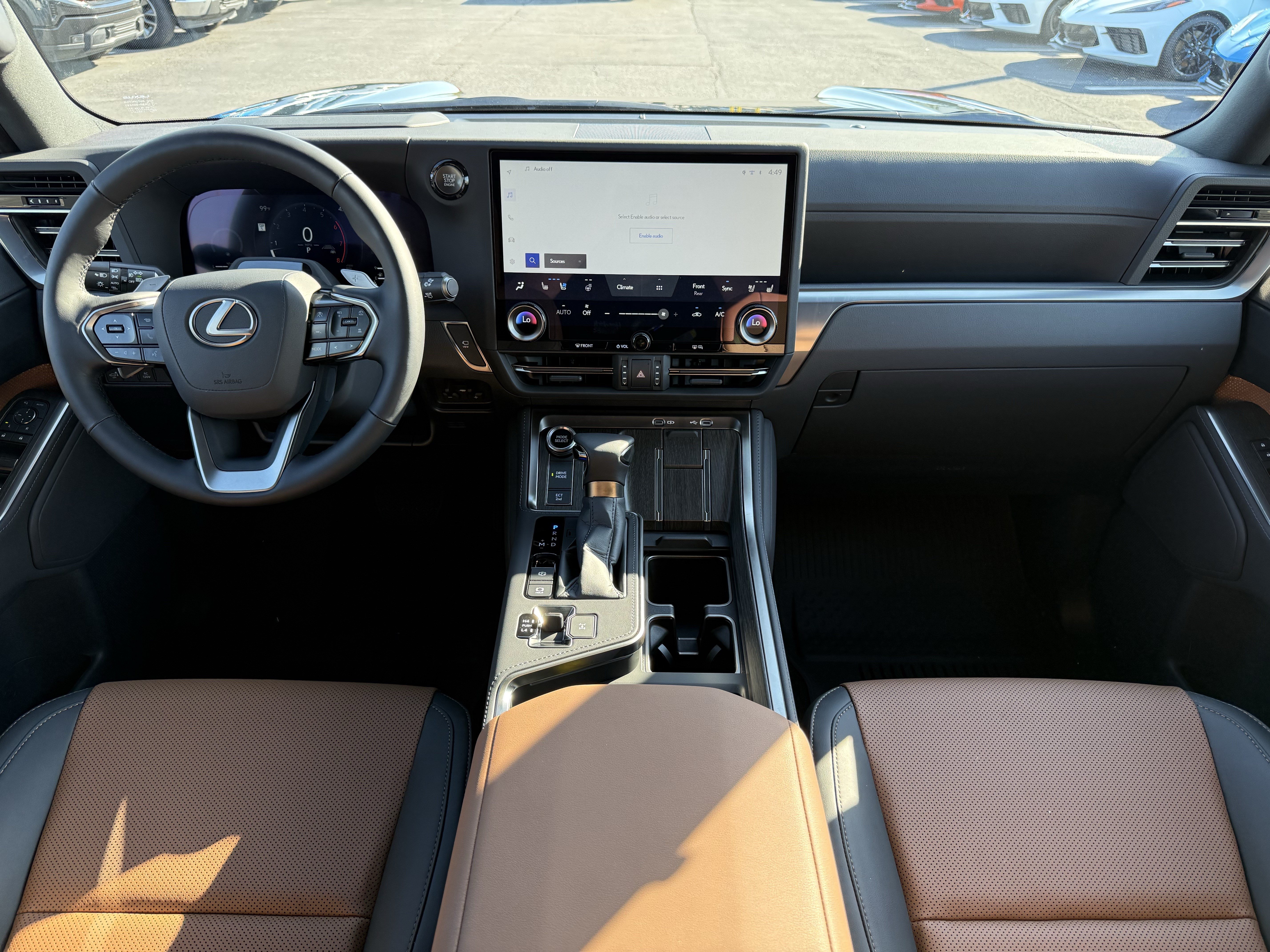 Used 2026 Lexus GX 550 w/ Accessory Package (2T) AWD/4WD image 29
