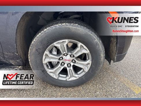 Used 2023 GMC Yukon SLE w/ Gmc Pro Safety Plus Package image 15