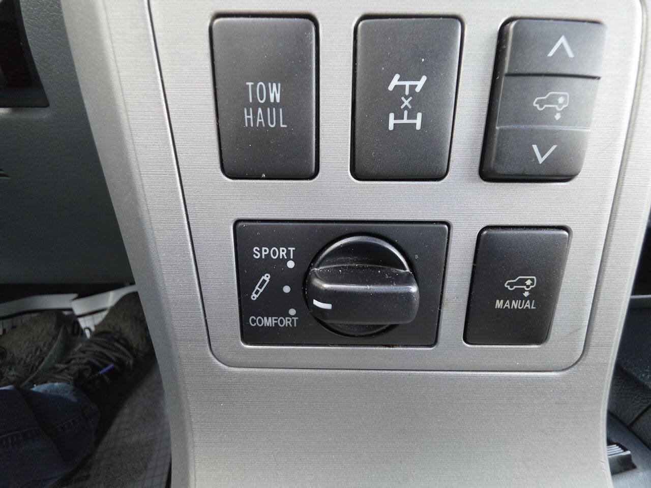 Used 2008 Toyota Sequoia Platinum w/ Cold Area Pkg AWD/4WD image 17