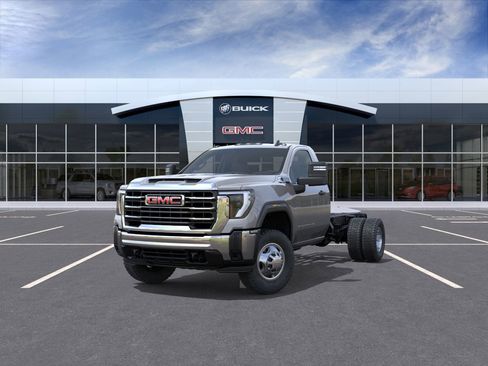 New 2026 GMC Sierra 3500 Pro image 9
