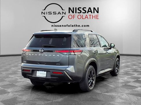 Used 2025 Nissan Pathfinder SV AWD/4WD image 29