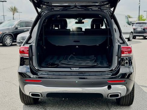 Certified 2022 Mercedes-Benz GLB 250 4MATIC image 13