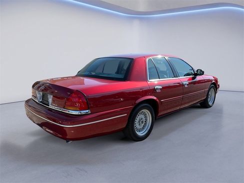 Used 2000 Ford Crown Victoria LX image 3
