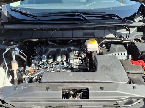 Used 2025 Nissan Pathfinder SV AWD/4WD image 41