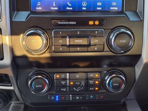 Certified 2020 Ford F450 Lariat w/ Lariat Ultimate Package AWD/4WD image 9