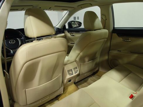 Used 2014 Lexus ES 350 w/ Premium Package FWD image 26