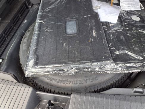 Used 2023 Nissan Rogue S image 25