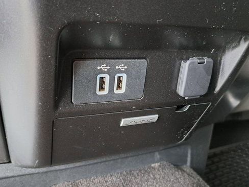 Used 2018 Ford F150 XLT w/ Equipment Group 302A Luxury AWD/4WD image 15