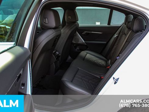 Used 2025 BMW 530i w/ Premium Package image 18