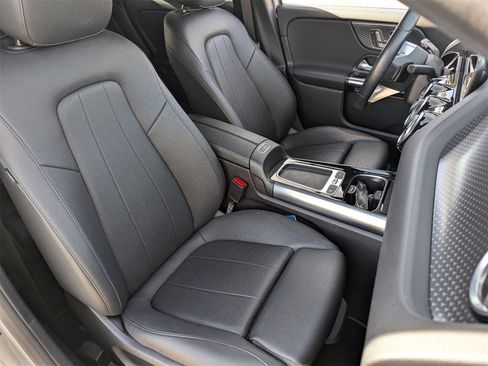 Used 2025 Mercedes-Benz GLA 250 4MATIC w/ Winter Package image 12