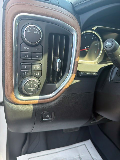 Certified 2021 Chevrolet Silverado 2500 High Country w/ Technology Package AWD/4WD image 17