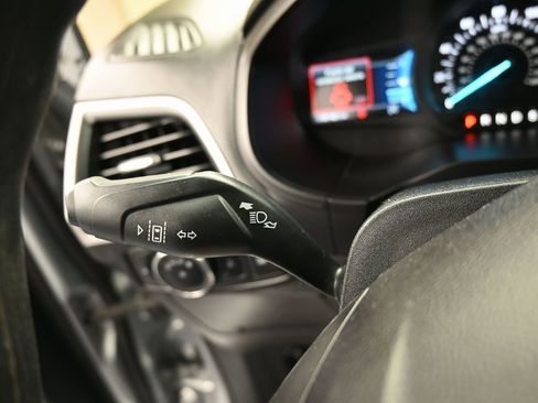 Used 2024 Ford Edge SE image 19