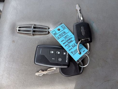 Used 2007 Lincoln Mark LT 4x4 image 18