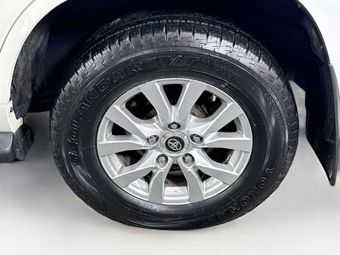 Certified 2020 Toyota Land Cruiser Base image 12