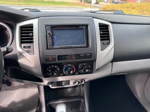 Used 2012 Toyota Tacoma PreRunner image 15