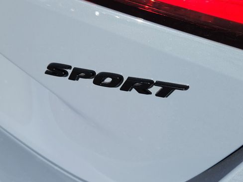 Used 2023 Honda Civic Sport image 14