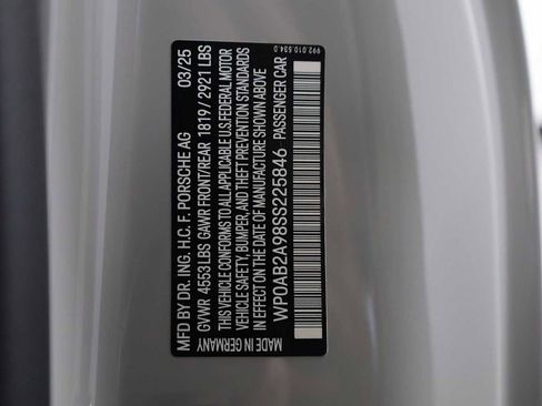 Used 2025 Porsche 911 Carrera 4 GTS AWD/4WD image 43