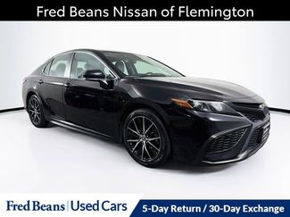 Used 2022 Toyota Camry SE FWD video 1