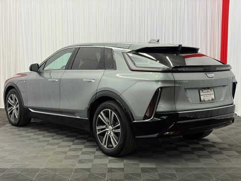 Used 2024 Cadillac Lyriq Luxury w/ LPO, Floor Liner Package AWD/4WD image 6