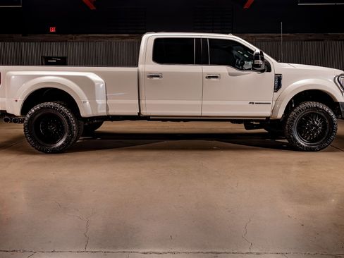Used 2020 Ford F450 Platinum w/ FX4 Off-Road Package image 13