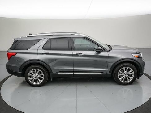 Certified 2024 Ford Explorer Limited w/ Equipment Group 301A AWD/4WD image 3