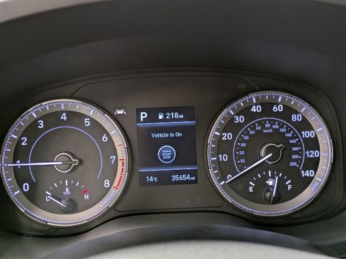 Used 2021 Hyundai Venue SEL w/ Premium Package image 16