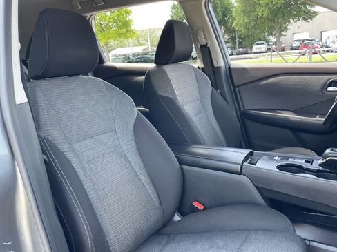 Used 2023 Nissan Rogue SV FWD image 27