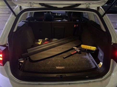 Used 2018 Volkswagen Golf SEL image 17