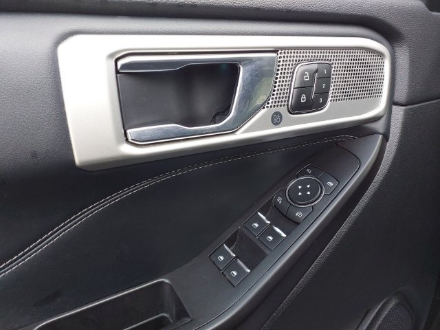 Used 2020 Ford Explorer Limited AWD/4WD image 10