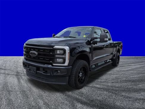 Used 2024 Ford F250 Lariat w/ Black Appearance Package AWD/4WD image 8