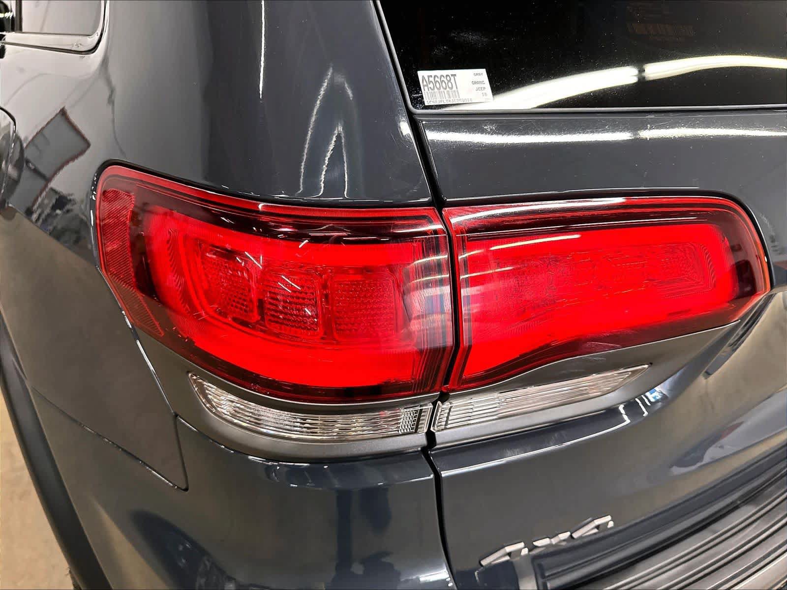 Used 2018 Jeep Grand Cherokee Trailhawk w/ Trailhawk Luxury Group AWD/4WD image 31