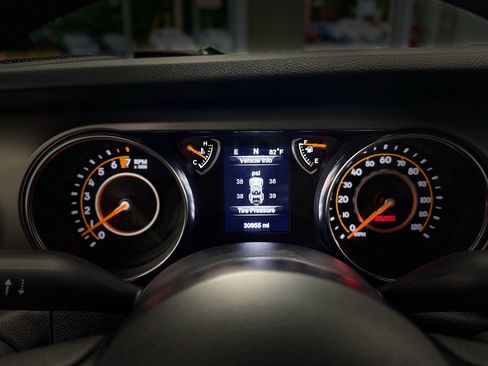 Used 2019 Jeep Wrangler Sport AWD/4WD image 15